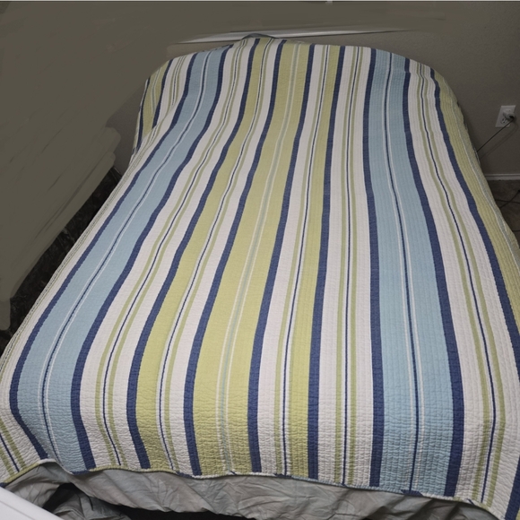 Reversible Quilt Coastal Stripe Green Blue White Twin Quilt